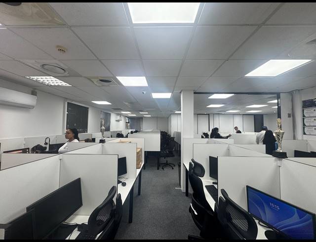 500M² OFFICE TO LET IN LA LUCIA